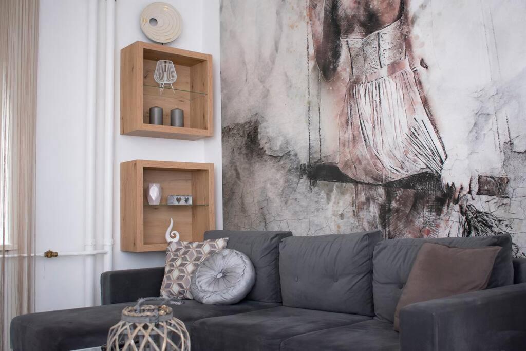 Elegant Stylish Modern Downtown Home Next 2 Danube Budapest Ngoại thất bức ảnh